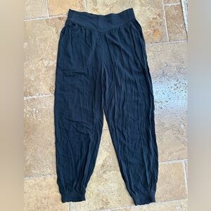 EUC Aerie Jeanie/Yoga Loose Fit Pants